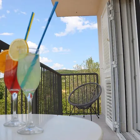 فيلة Escape Dugobabe