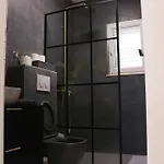 Escape Dugobabe