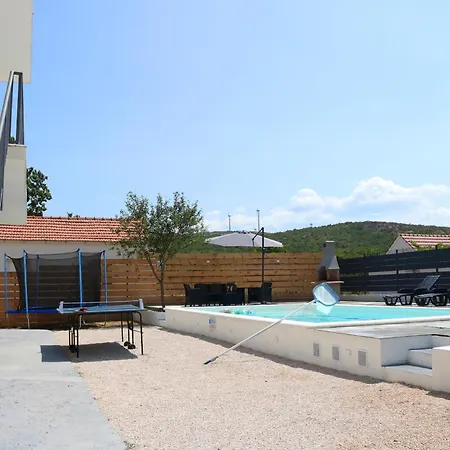 Escape Villa